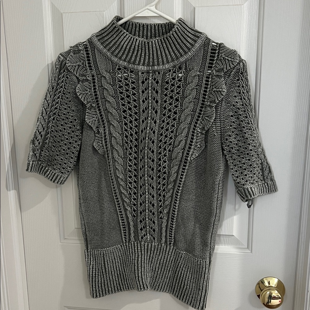 White House Black Market Gray Cable-Knit Short Sleeve Turtleneck Sweater
